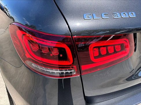 Used 2021 Mercedes-Benz GLC 300 4MATIC image 28