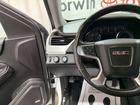 Used 2020 GMC Yukon XL SLT AWD/4WD image 24