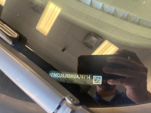 Used 2017 Ford Escape Titanium w/ Equipment Group 301A AWD/4WD image 3
