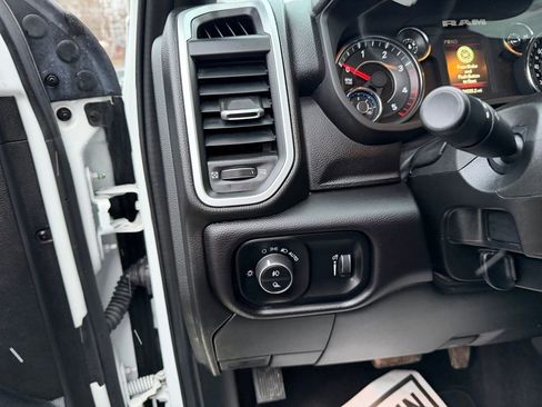 Used 2024 RAM 2500 Big Horn image 15