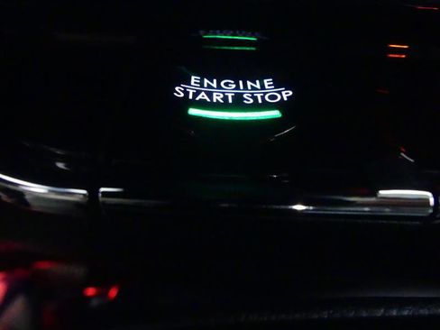 Used 2022 Lincoln Nautilus Reserve w/ Luxury Package image 18