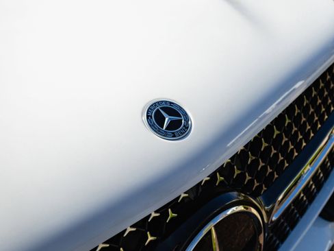 New 2026 Mercedes-Benz GLE 350 4MATIC image 3
