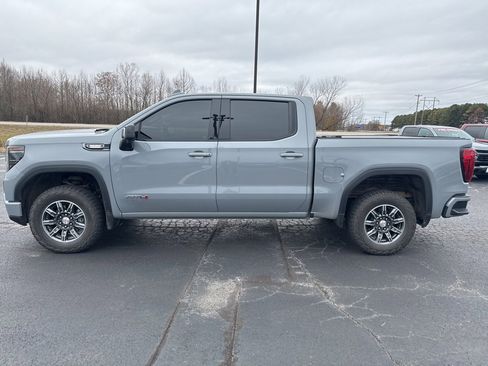Used 2024 GMC Sierra 1500 AT4 w/ Technology Package image 6
