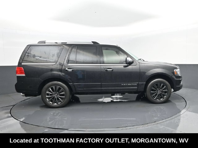 Used 2015 Lincoln Navigator 2WD image 4