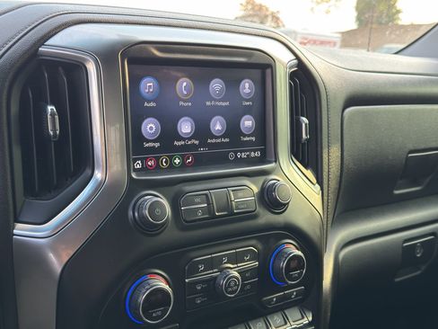 Used 2020 Chevrolet Silverado 1500 LT Trail Boss AWD/4WD image 3