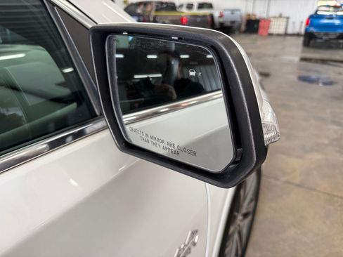 Used 2023 Chevrolet Traverse High Country AWD/4WD image 35