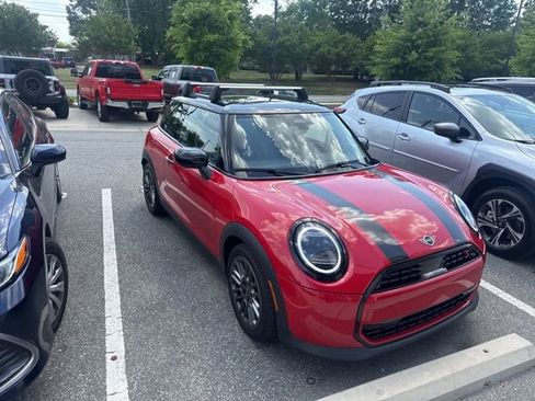 Used 2025 MINI Cooper S FWD image 1