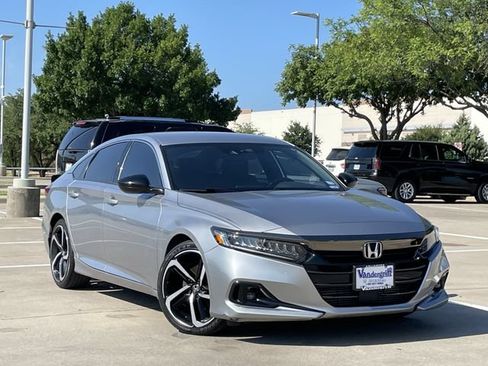 Used 2022 Honda Accord Sport image 2