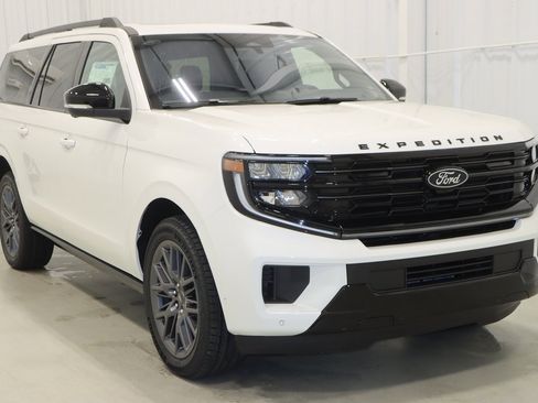 New 2025 Ford Expedition Max Platinum w/ Stealth Performance Package image 2