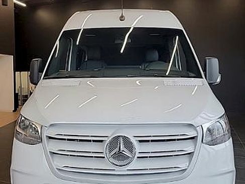 New 2024 Mercedes-Benz Sprinter 3500 image 2