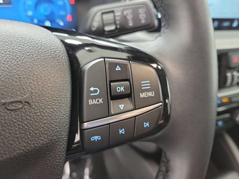 Used 2025 Ford Escape Platinum AWD/4WD image 24