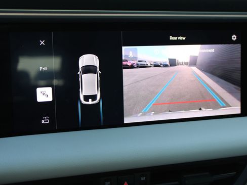 Certified 2024 Porsche Macan 4 Electric image 16