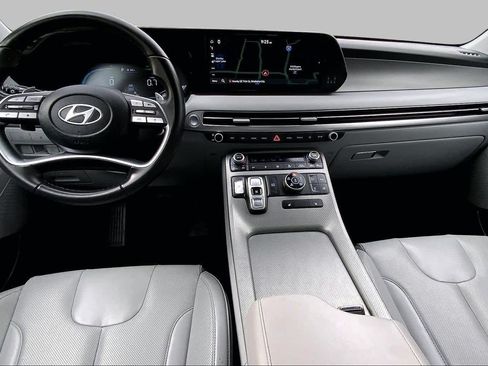 Certified 2025 Hyundai Palisade SEL AWD/4WD image 16