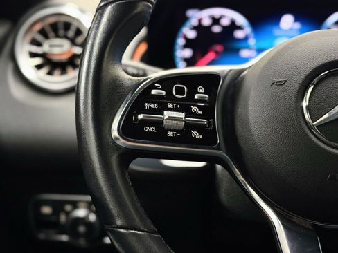 Used 2023 Mercedes-Benz EQB 300 4MATIC w/ Exclusive Package image 19