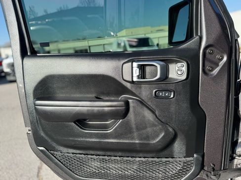 Used 2021 Jeep Wrangler Unlimited Rubicon image 25