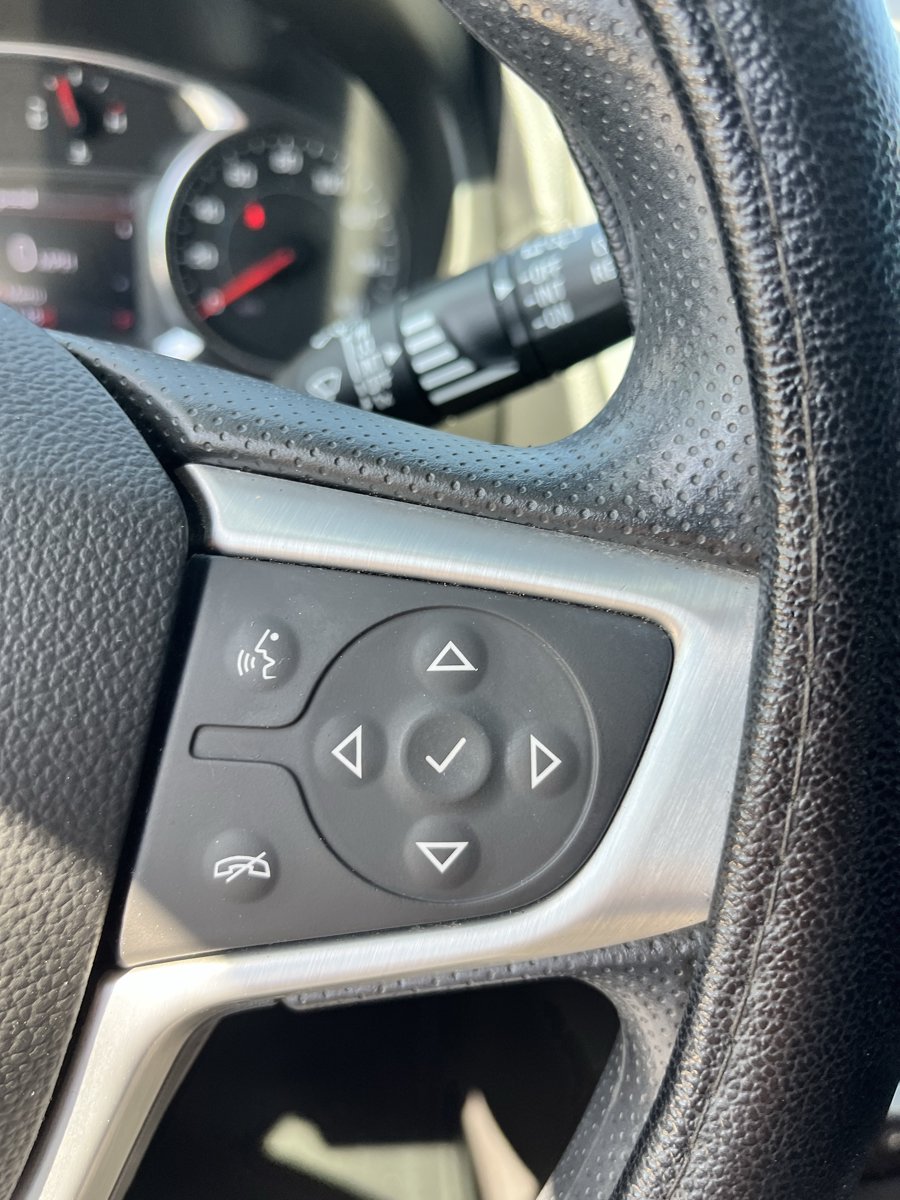 Used 2022 GMC Terrain SLE w/ Driver Convenience Package FWD image 13