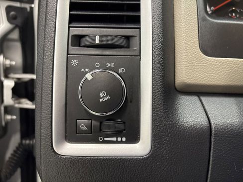 Used 2012 RAM 1500 Big Horn w/ Remote Start & Security Group image 28