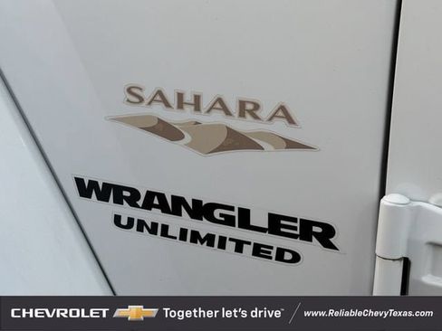 Used 2013 Jeep Wrangler Unlimited Sahara AWD/4WD image 12