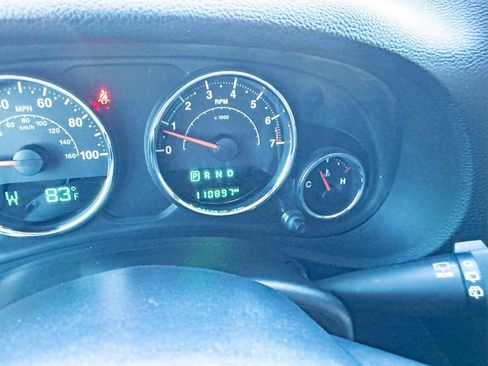 Used 2017 Jeep Wrangler Unlimited Sport AWD/4WD image 12