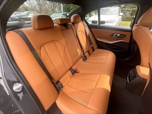 Used 2024 BMW 330i xDrive Sedan w/ Premium Package image 19