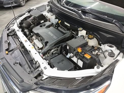 Used 2019 Chevrolet Equinox LS w/ LS Convenience Package FWD image 27
