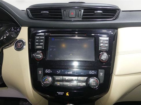 Used 2017 Nissan Rogue SL w/ SL Premium Package AWD/4WD image 37