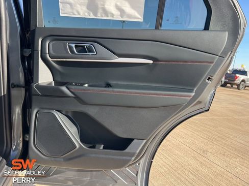 New 2026 Ford Explorer ST-Line w/ ST-Line Street Pack image 10