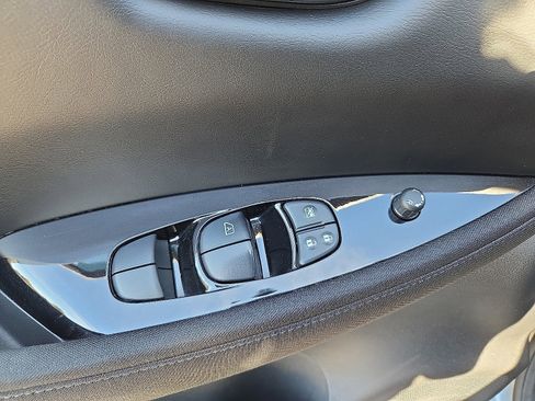 Used 2022 Nissan Leaf SV Plus image 15