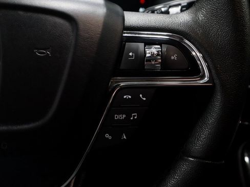 Used 2022 Lincoln Nautilus FWD w/ Premium Package image 31