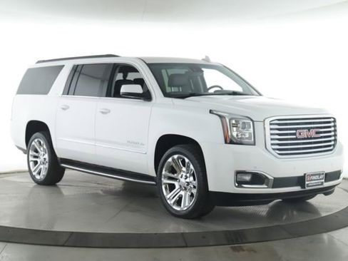 Used 2018 GMC Yukon XL SLT w/ Premium Edition AWD/4WD image 2