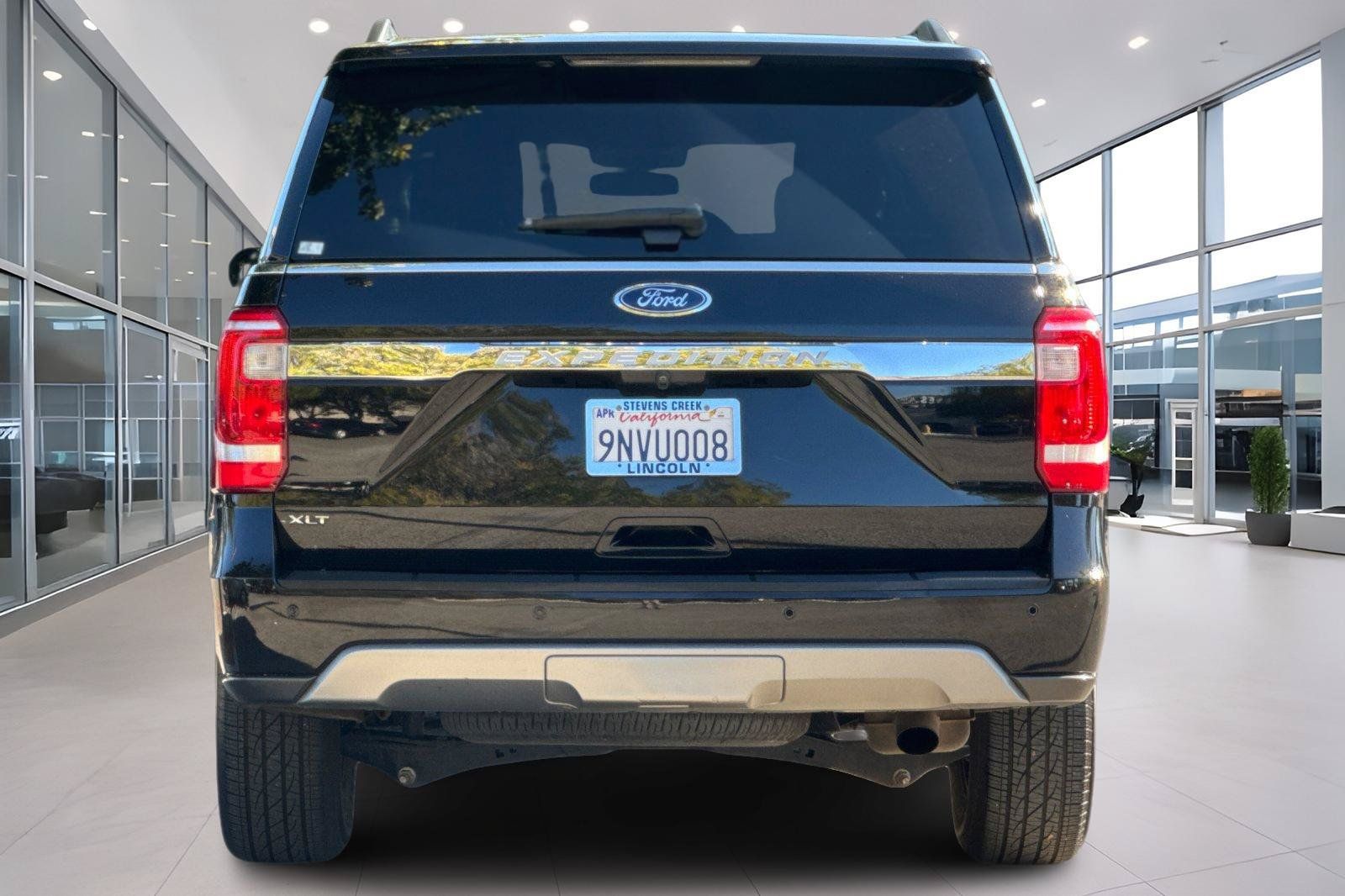 Used 2021 Ford Expedition XLT AWD/4WD image 5