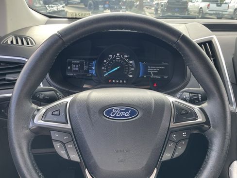 Used 2024 Ford Edge Titanium image 24
