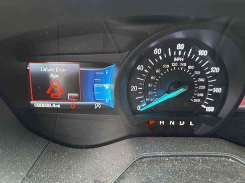 Used 2020 Ford Fusion SE image 22