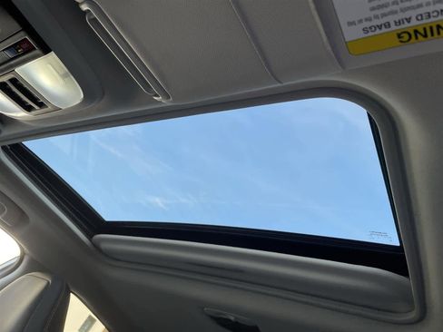 Used 2025 Subaru Crosstrek 2.5i Limited image 14