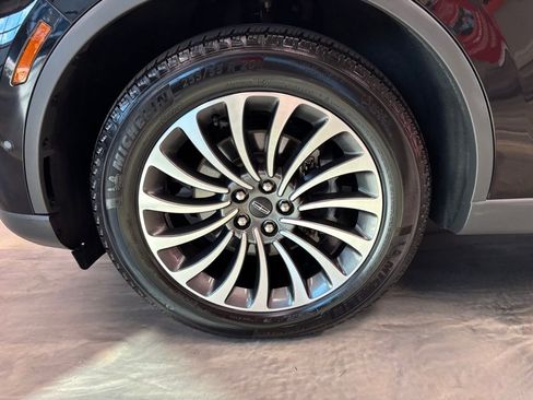 Used 2020 Lincoln Aviator Reserve w/ Equipment Group 201A image 28