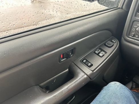 Used 2006 Chevrolet Silverado 1500 LT w/ Light Duty Power Package image 20