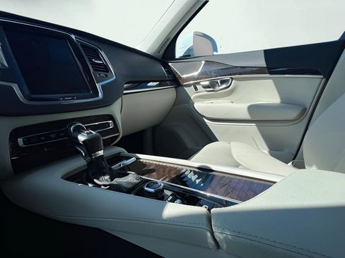 Used 2019 Volvo XC90 T5 Momentum w/ Protection Package Premier image 65