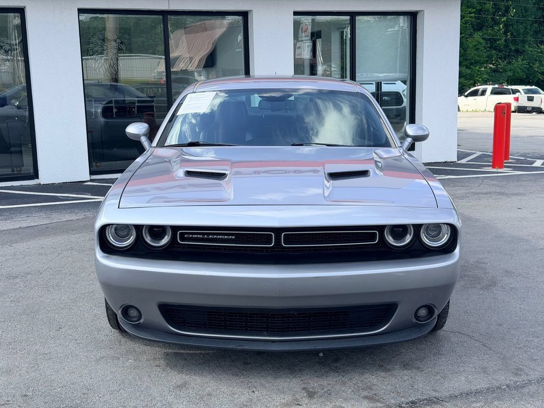 Used 2017 Dodge Challenger SXT Plus RWD image 9