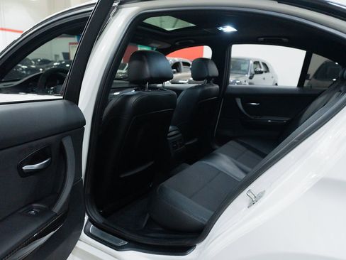 Used 2011 BMW M3 image 29