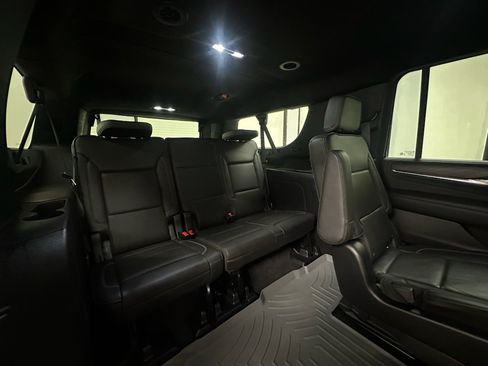 Used 2022 GMC Yukon XL Denali AWD/4WD image 23