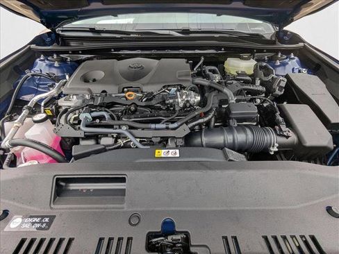 Used 2025 Toyota Camry XLE image 17