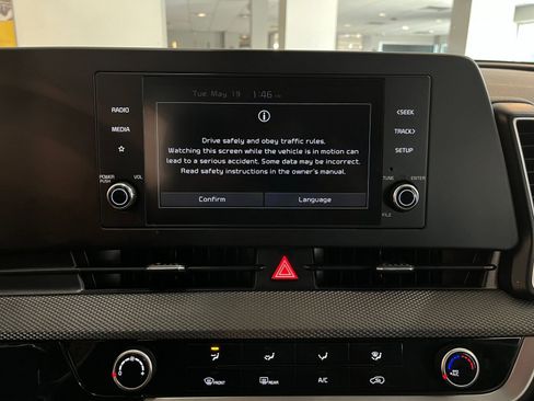 Used 2025 Kia Sportage LX FWD image 20