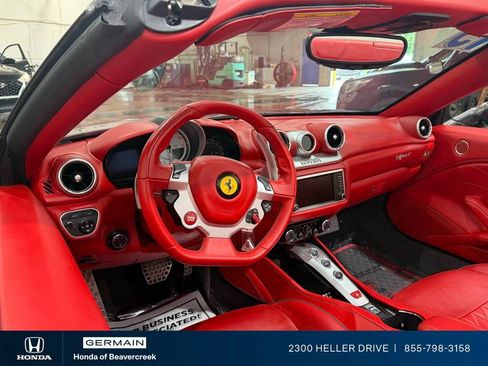 Used 2015 Ferrari California T RWD image 15