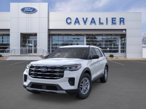 Used 2026 Ford Explorer Active RWD image 2