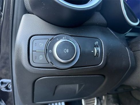 Used 2022 Alfa Romeo Giulia Veloce image 13