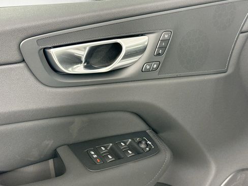 New 2026 Volvo XC60 B5 Core AWD/4WD image 19