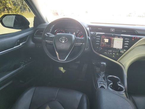 Used 2020 Toyota Camry XSE image 15