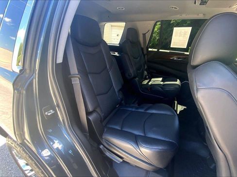 Used 2020 Cadillac Escalade Premium Luxury w/ LPO, Radiant Package AWD/4WD image 24