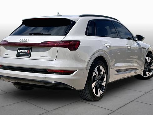 Used 2021 Audi e-tron Premium w/ Convenience Plus Package AWD/4WD image 11