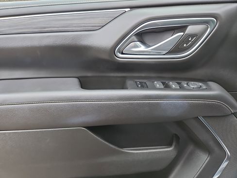 Certified 2024 GMC Yukon XL SLT image 12